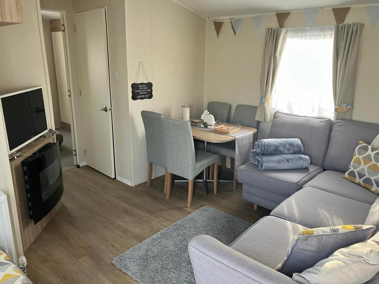 The Hideaway Cabin Seasalter المظهر الخارجي الصورة