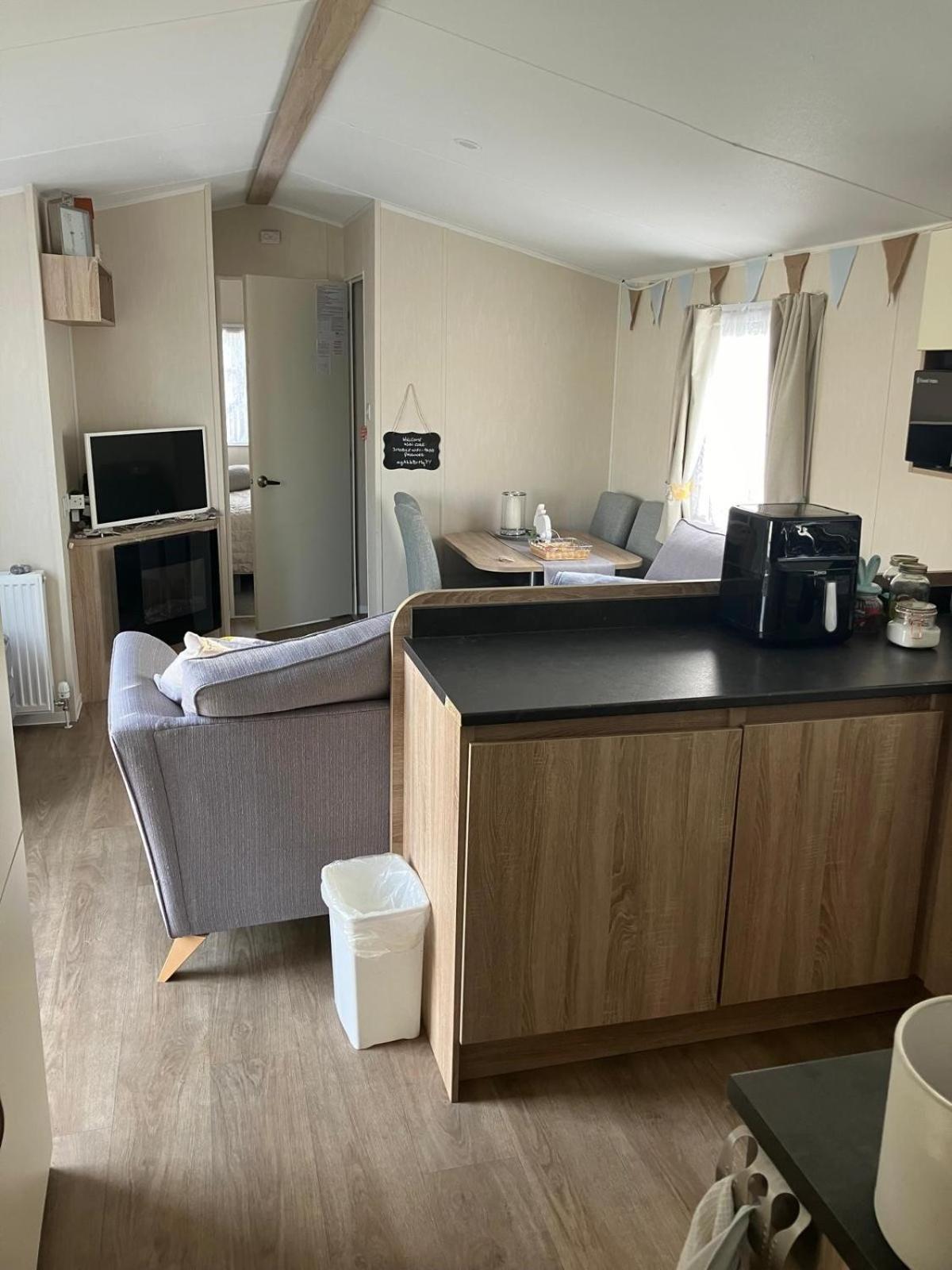 The Hideaway Cabin Seasalter المظهر الخارجي الصورة
